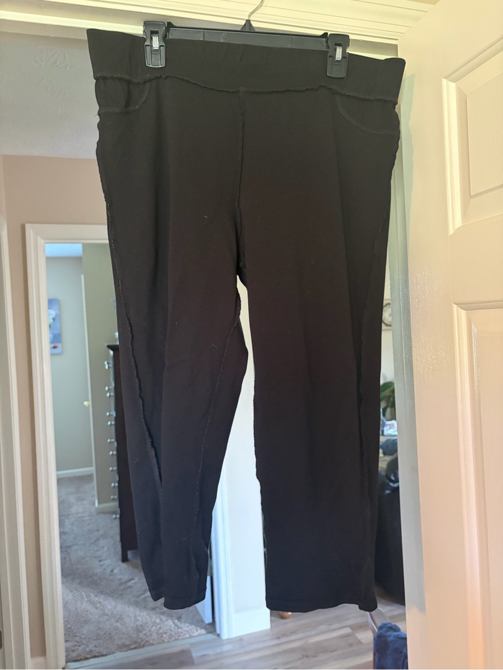 Black Cropped Stretch Ankle Pants — Women's Comfortable Fit
